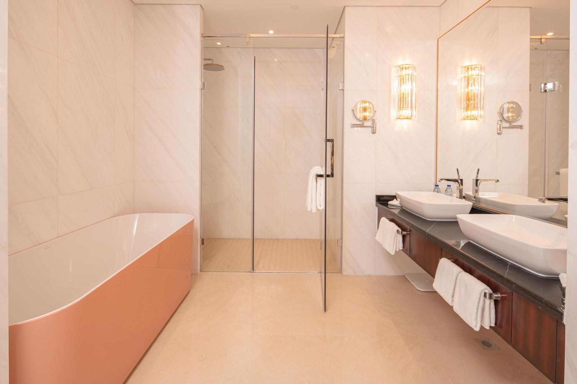 Hilton Brazzaville Les Tours Jumelles Hotel & Residences Buitenkant foto