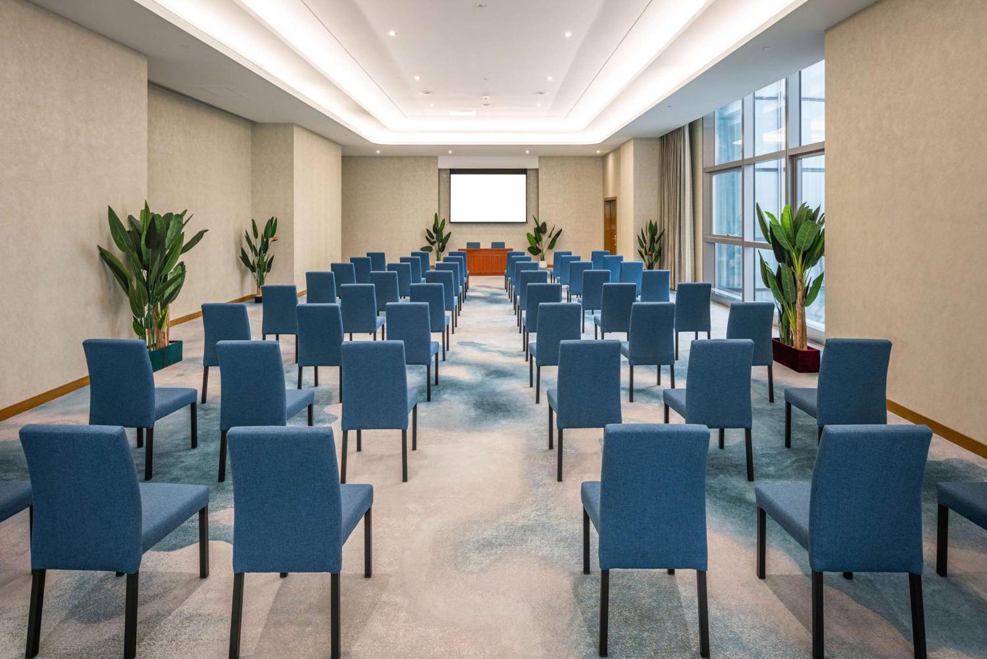 Hilton Brazzaville Les Tours Jumelles Hotel & Residences Buitenkant foto