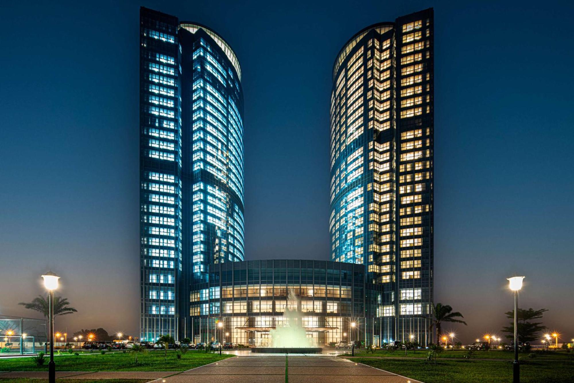 Hilton Brazzaville Les Tours Jumelles Hotel & Residences Buitenkant foto